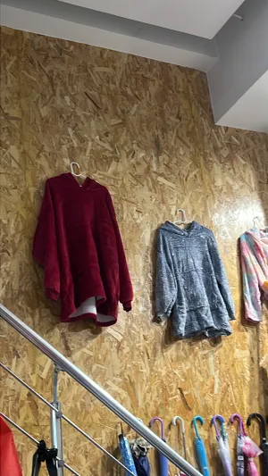 Unisex's Outerwear from clothing wholesaler LIMS in France
