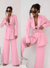 Odzież wierzchnia dla Damskie od hurtownika odzieżowego 𝔸𝔹𝔻𝕯 w Belgia