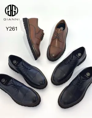 HomemSapatos de distribuidor de roupas 龙马鞋业 em Itália