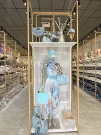 Vestiti per Donne dal grossista di abbigliamento New star srls in Italia