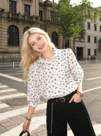 Kadınlar'in En fazla'si Effetti giyim toptancısından İtalya'te