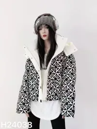 Giacche/Cappotti per Donne dal grossista di abbigliamento Degrees in Italia