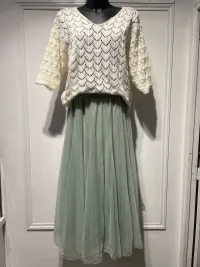 Kadınlar'in Elbisse'si Azalea giyim toptancısından Fransa'te