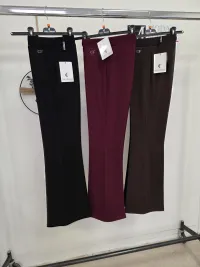 Koszulki dla Damskie od hurtownika odzieżowego ModaMarche srl w Włochy