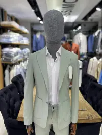 HomemCasacos de distribuidor de roupas ADAŞ TEKSTİL İNŞAAT OTOMOTİV SANAYİ VE TİCARET LTD. ŞTİ. em Turquia