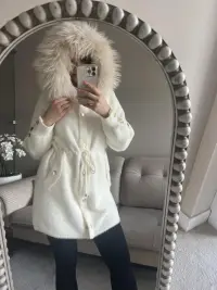 Mujer de Abrigo del mayorista de ropa PPH Bizar Sylwia Bies en Polonia