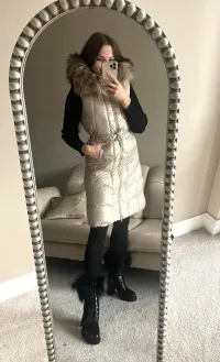 Mujer de Abrigo del mayorista de ropa PPH Bizar Sylwia Bies en Polonia