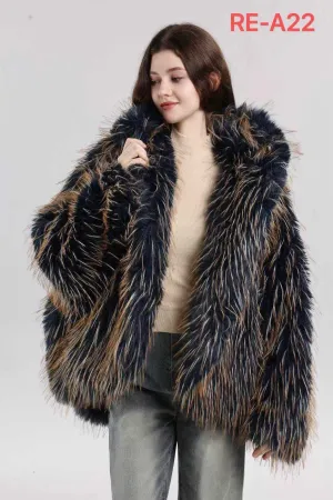 Kadınlar'in Dış giyim'si Reale Commercio S. R. L. giyim toptancısından İtalya'te