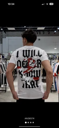 HomemTops de distribuidor de roupas TBF ingrosso em Itália