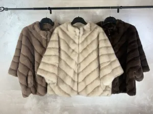 Women's Outerwear from clothing wholesaler MIKA MODA in Italy