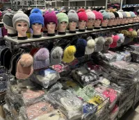 UnissexoAcessórios de distribuidor de roupas FLOCK 珠光 em Itália