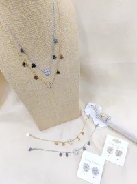 Ювелирные изделия из оптового магазина одежды Yage雅阁 в Италия