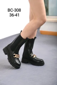 MulherSapatos de distribuidor de roupas Emas Rebeca em Espanha