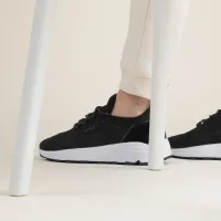 Scarpe per Unisex dal grossista di abbigliamento Adnshoes in Francia